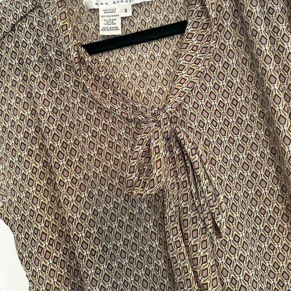 Max Studio Geometric Light Blouse - image 2